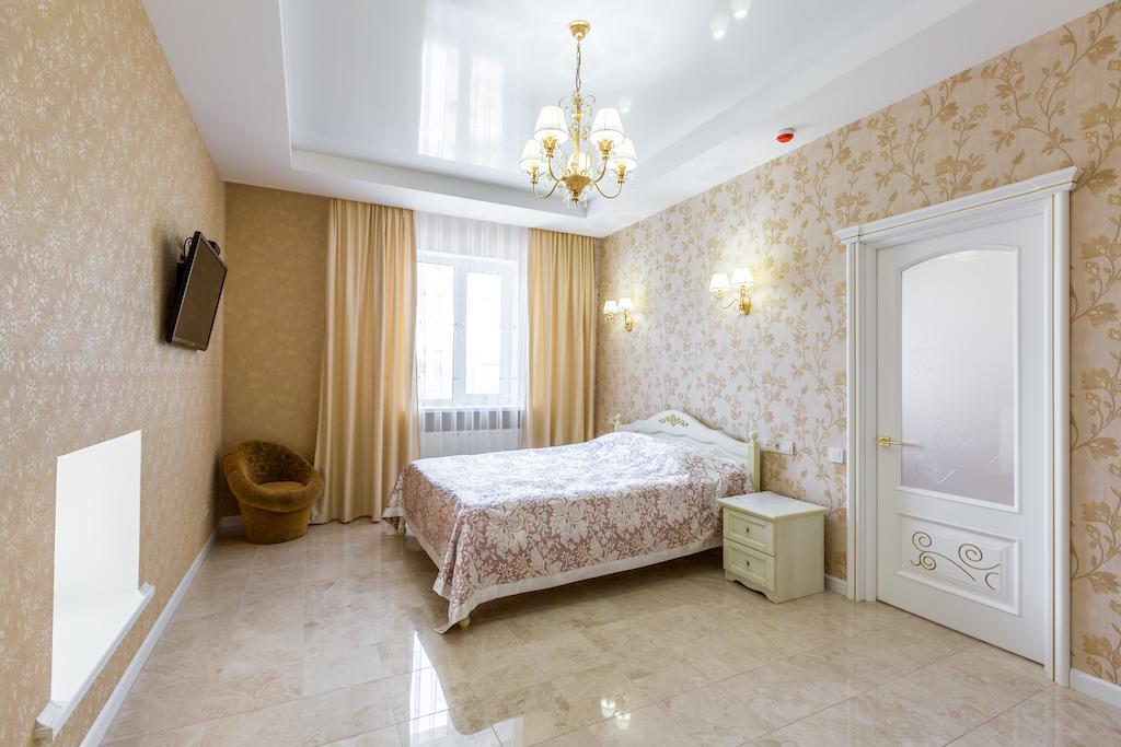 Hotel Premier Kamianske Habitación foto